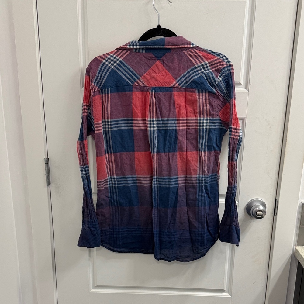 3/$30 Rails Plaid Button-Up Shirt Size Large - Picture 3 of 3